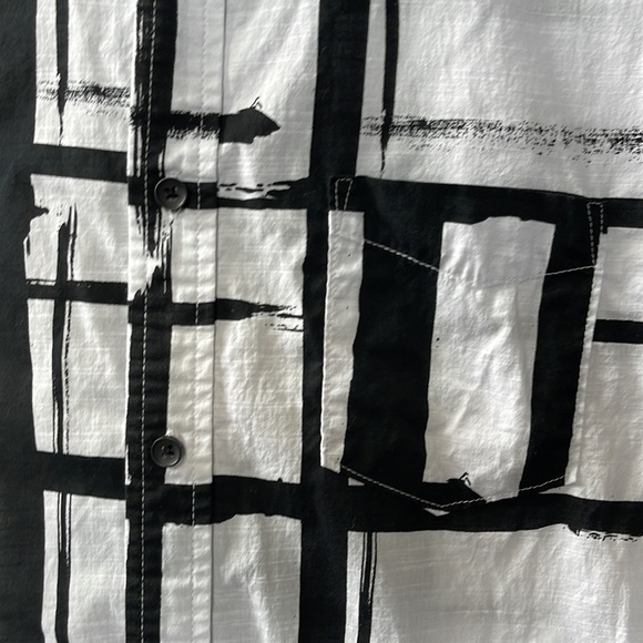 Brooklyn Calling N.Y.C Men’s Button Up T-Shirt | black and white | large - Picture 4 of 6